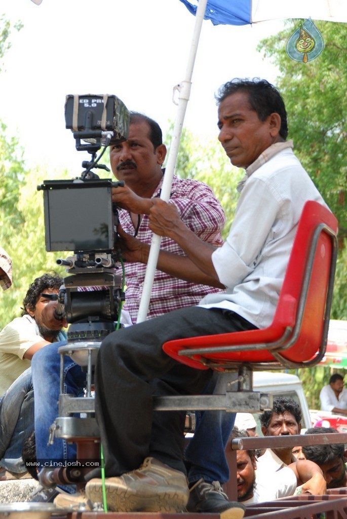 Kakatiyudu Movie Stills n Posters - 103 / 122 photos