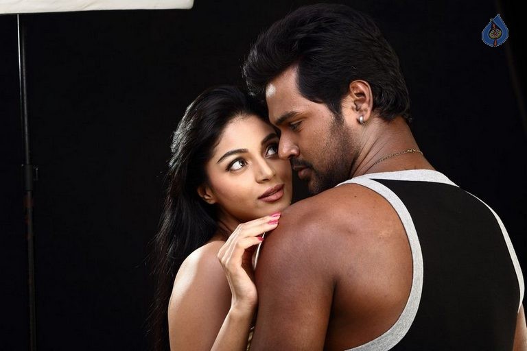 Kalai Vendham Tamil Film Photos - 27 / 37 photos