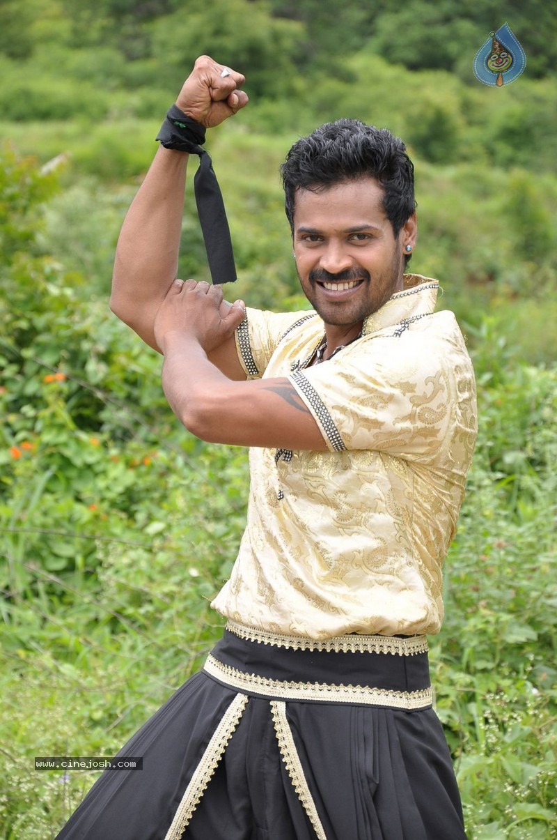 Kalakattam Tamil Movie Gallery - 17 / 45 photos
