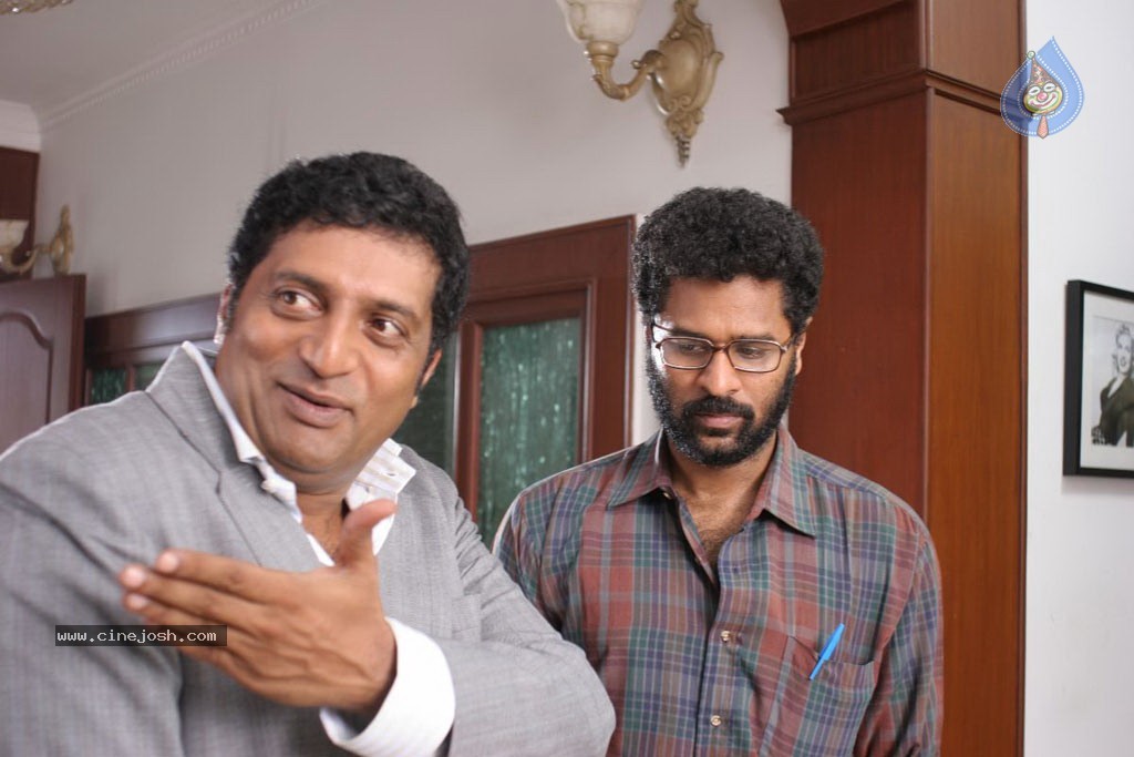 Kalavadiya Pozhuthugal Tamil Movie Stills - 11 / 30 photos