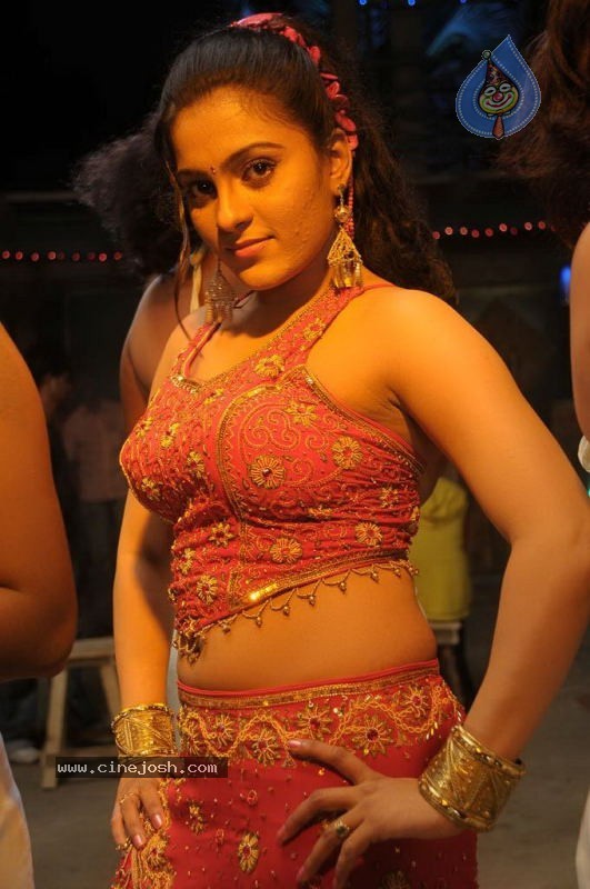 Kalavaram Tamil Movie Stills - 23 / 46 photos
