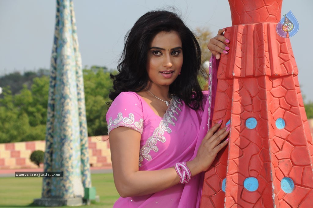 Kalkandu Tamil Movie New Photos - 28 / 135 photos