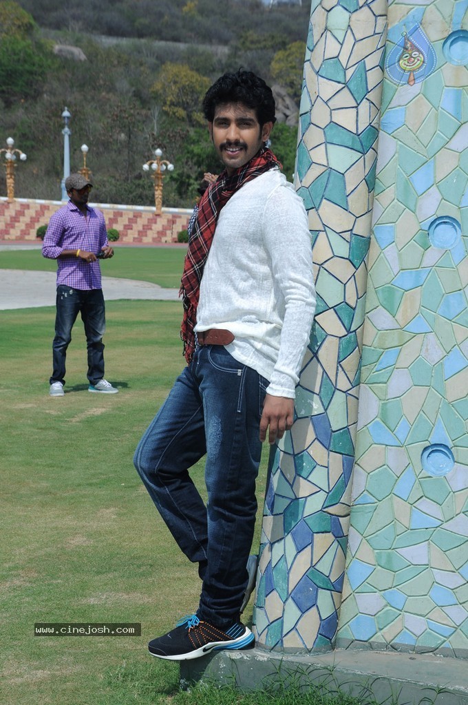 Kalkandu Tamil Movie New Photos - 48 / 135 photos