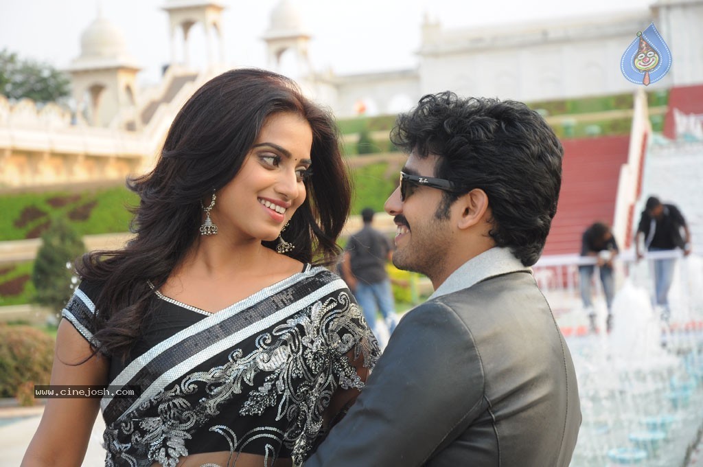 Kalkandu Tamil Movie New Photos - 103 / 135 photos