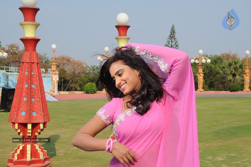 Kalkandu Tamil Movie New Photos - 106 / 135 photos