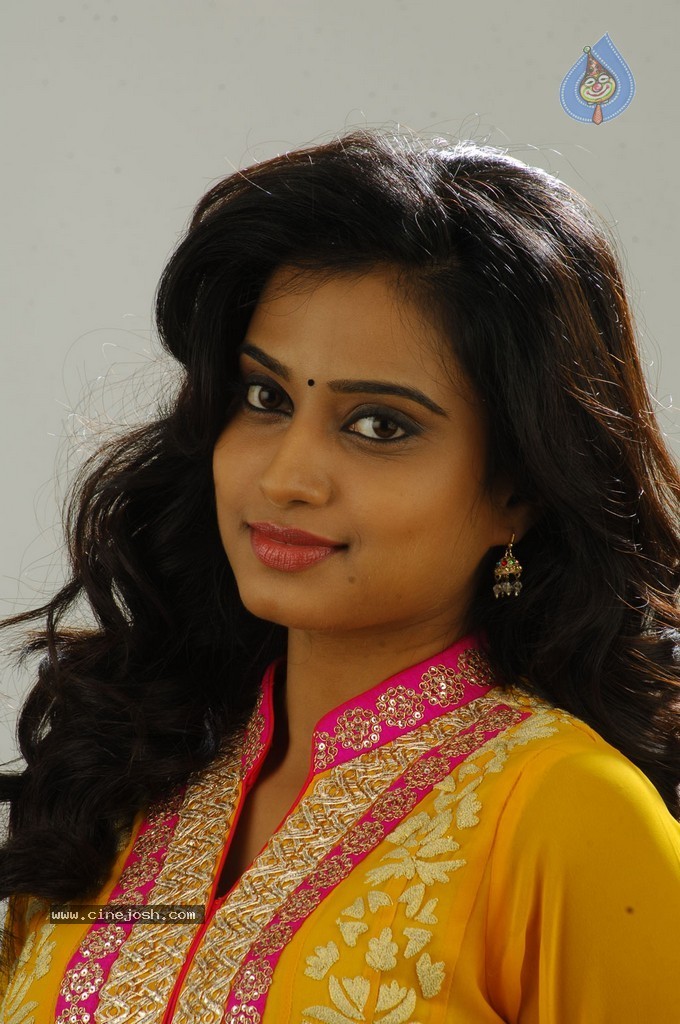 Kalkandu Tamil Movie New Photos - 121 / 135 photos
