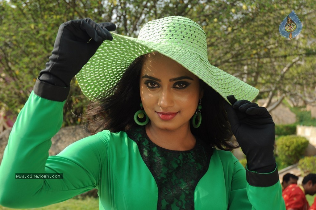 Kalkandu Tamil Movie Stills - 9 / 72 photos