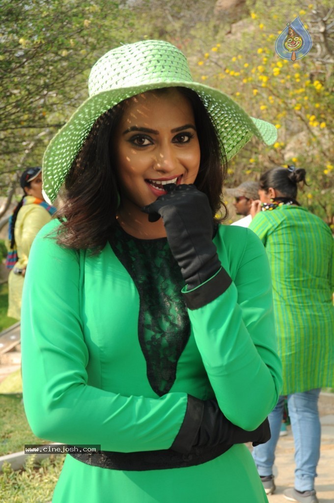 Kalkandu Tamil Movie Stills - 43 / 72 photos