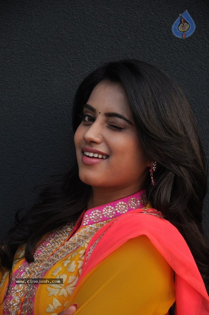 Kalkandu Tamil Movie Stills - 48 / 72 photos