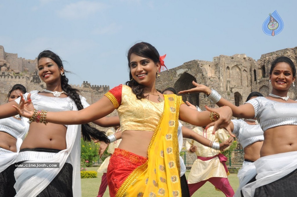 Kalkandu Tamil Movie Stills - 50 / 72 photos