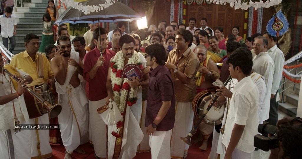 Kalyana Samayal Saadham Tamil Movie Photos - 30 / 42 photos