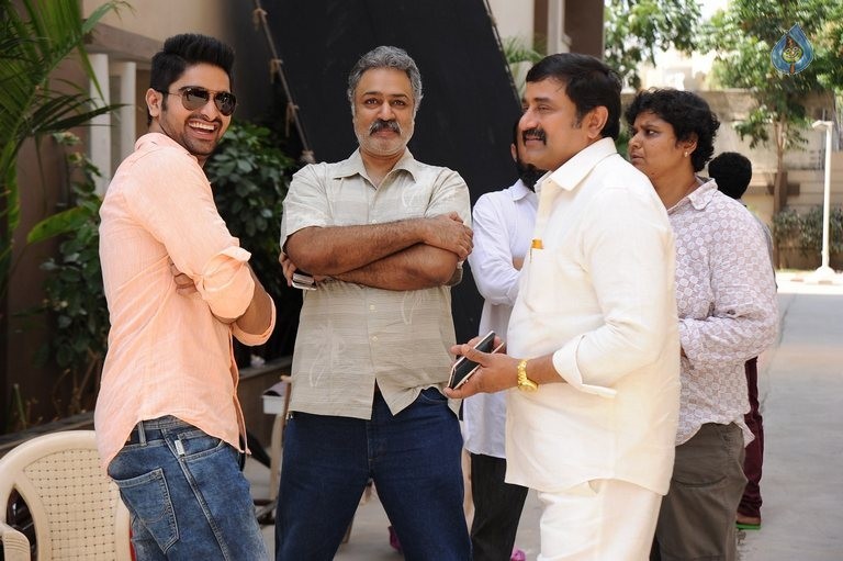 Kalyana Vaibhogame Movie Photos - 22 / 34 photos