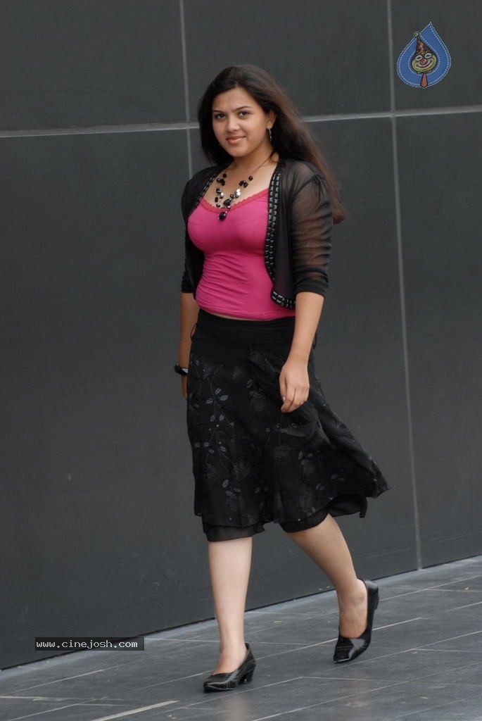 Kamban Kazhagam Tamil Movie Stills - 21 / 75 photos