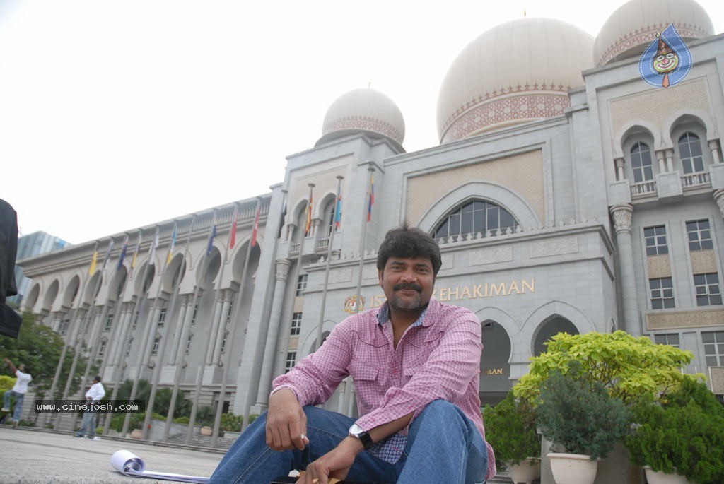 Kamban Kazhagam Tamil Movie Stills - 32 / 75 photos