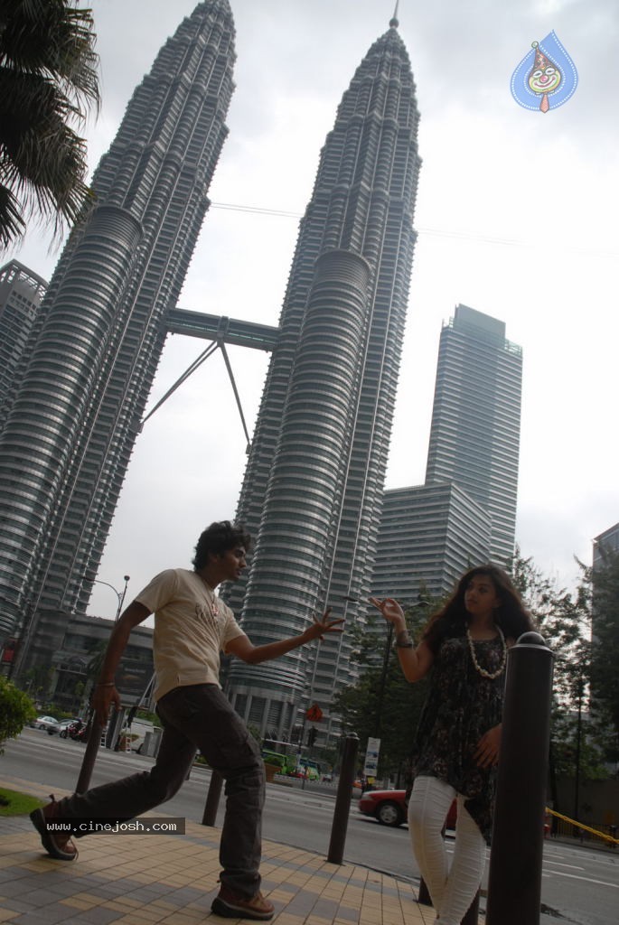 Kamban Kazhagam Tamil Movie Stills - 34 / 75 photos