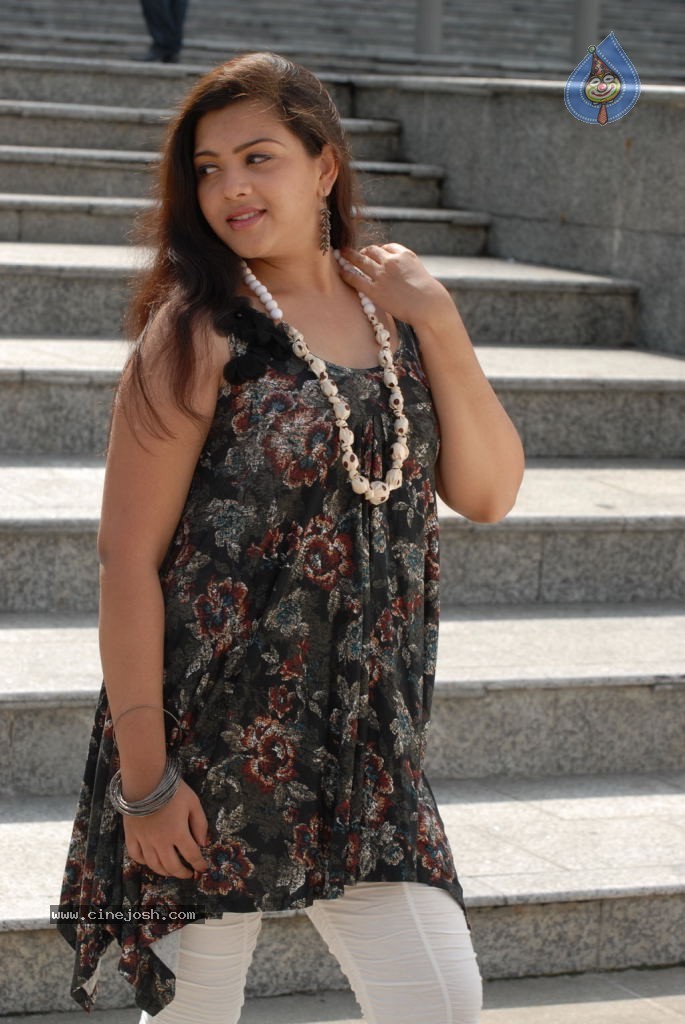 Kamban Kazhagam Tamil Movie Stills - 70 / 75 photos