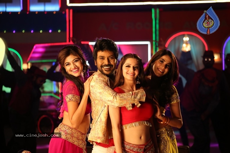 KANCHANA3  Movie Stills - 6 / 14 photos