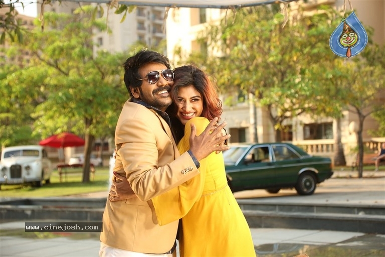 Kanchana 3 Movie Stills - 5 / 21 photos