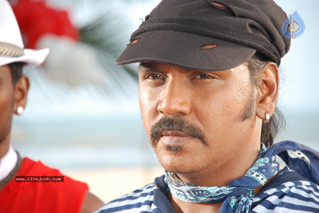 Kanchana Movie New Stills - 15 / 76 photos