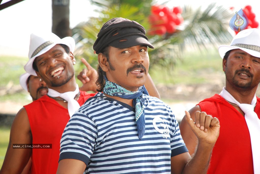 Kanchana Movie New Stills - 47 / 76 photos