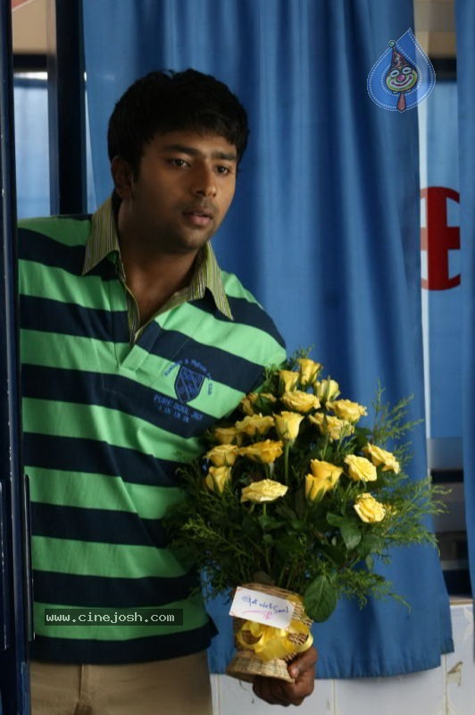 Kanden Tamil Movie Stills - 25 / 62 photos