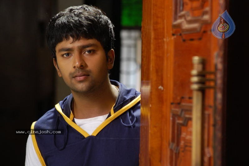 Kanden Tamil Movie Stills - 28 / 62 photos