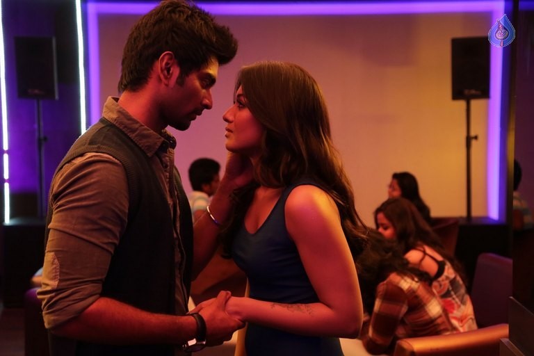 Kanithan Tamil Movie Photos - 7 / 17 photos