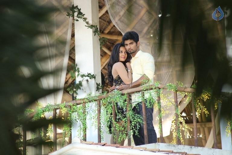 Kanithan Tamil Movie Photos - 17 / 17 photos