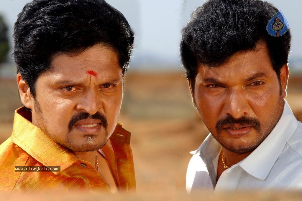Kanniyum Kaalaiyum Sema Kadhal Tamil Movie Photos - 17 / 24 photos