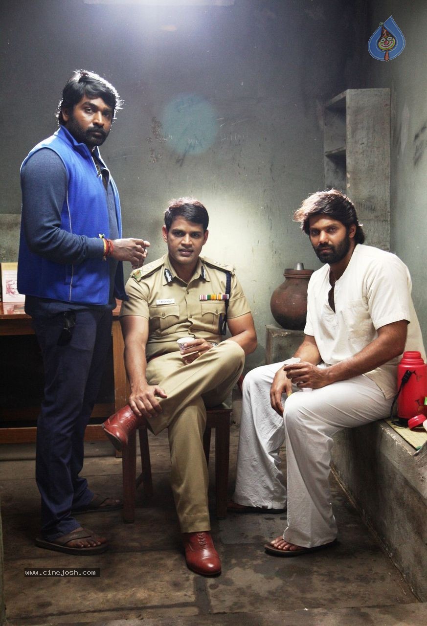 Karthika's Purampokku Engira Podhuvudamai Tamil Movie Photos - 22 / 157 photos