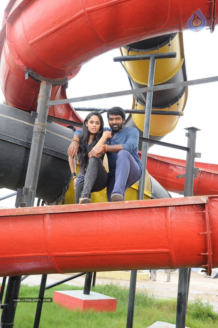Karthika's Purampokku Engira Podhuvudamai Tamil Movie Photos - 96 / 157 photos