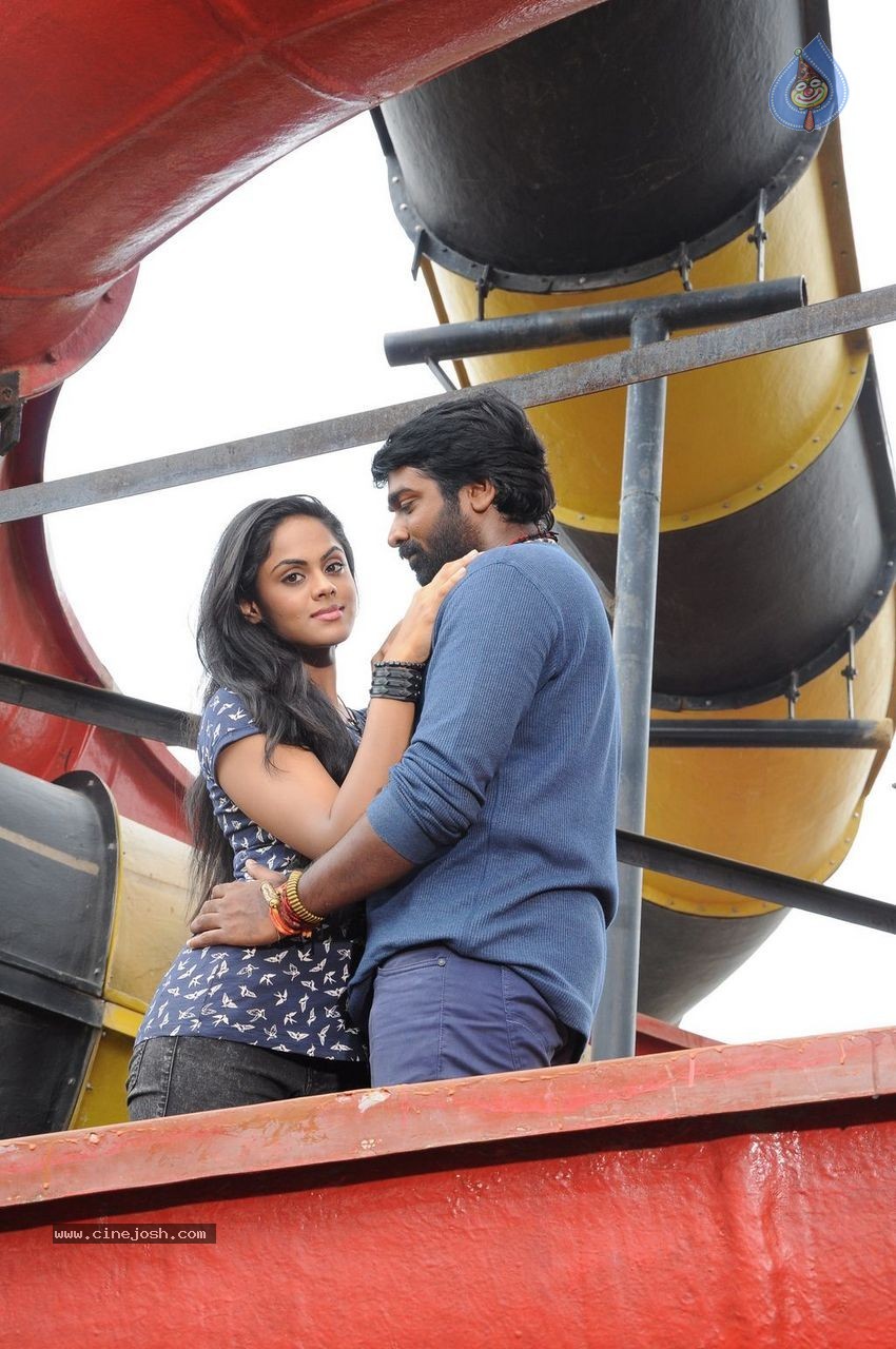 Karthika's Purampokku Engira Podhuvudamai Tamil Movie Photos - 102 / 157 photos