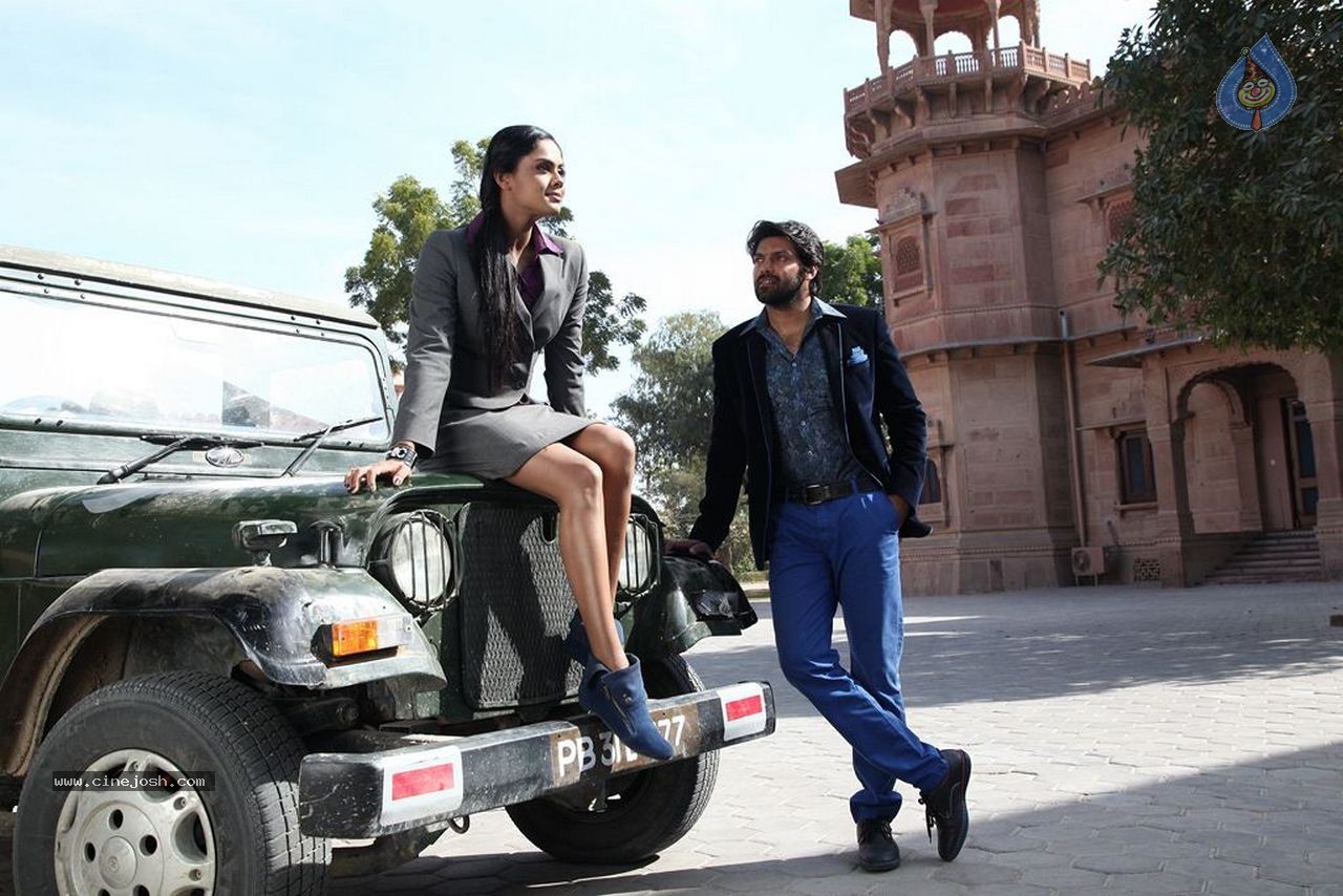 Karthika's Purampokku Engira Podhuvudamai Tamil Movie Photos - 108 / 157 photos