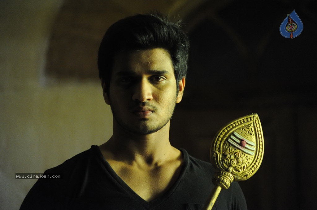 Karthikeyan Tamil Movie New Stills - 13 / 94 photos