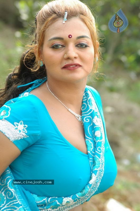 Karuvappaiya Tamil Movie Stills - 5 / 37 photos