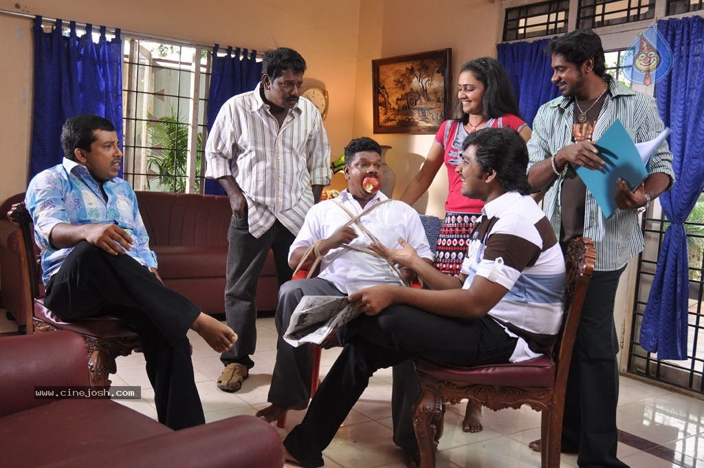 Kasethan Kadavulada Movie Stills - 41 / 49 photos