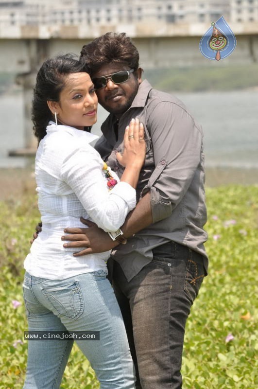 Kasi Kuppam Tamil Movie Stills - 8 / 55 photos