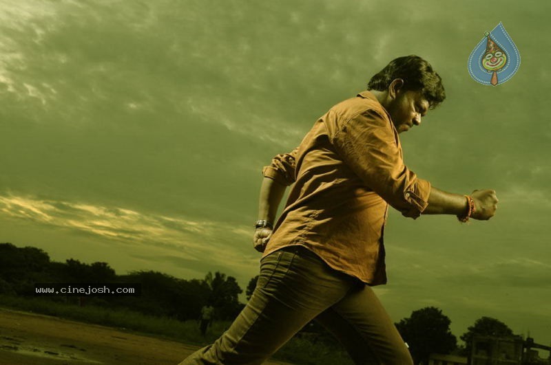Kasi Kuppam Tamil Movie Stills - 9 / 55 photos