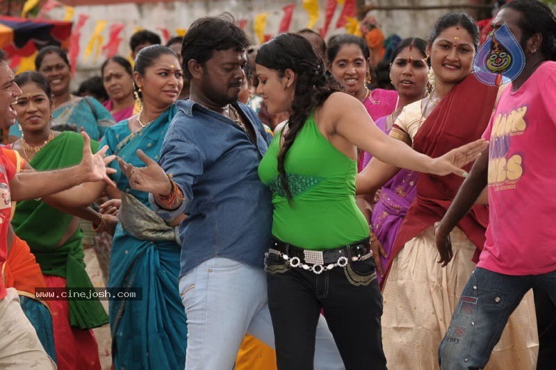 Kasi Kuppam Tamil Movie Stills - 30 / 55 photos