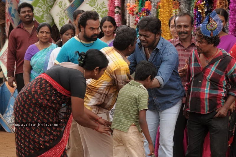 Kasi Kuppam Tamil Movie Stills - 36 / 55 photos