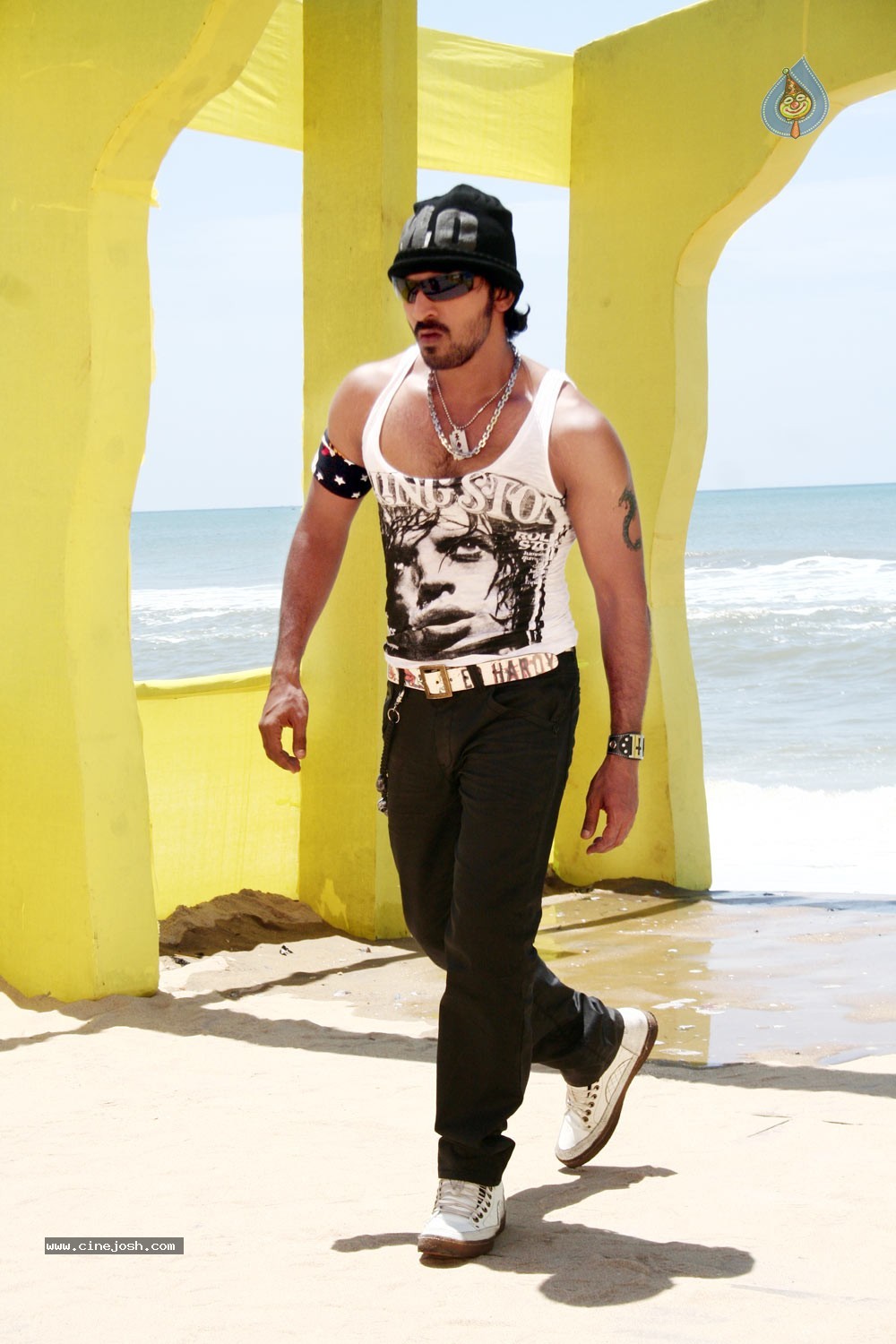 Kasko Movie - Vaibhav,Swetha Basu Stills - 37 / 59 photos