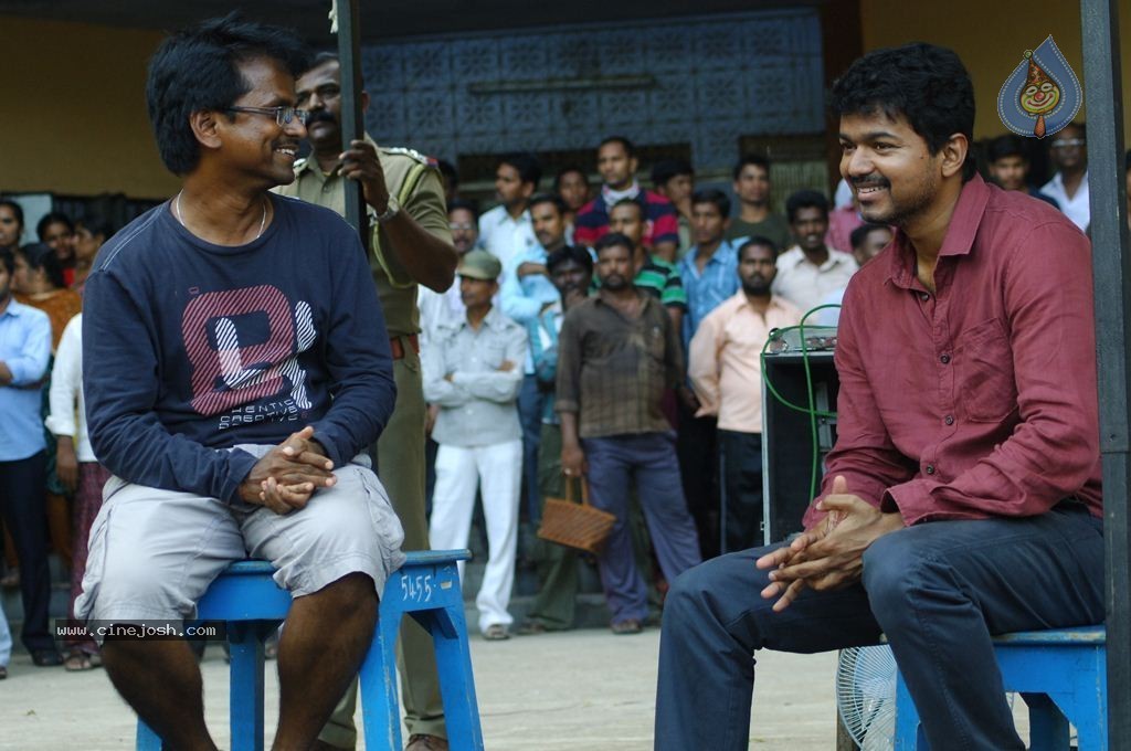 Kaththi Tamil Movie Photos - 5 / 10 photos