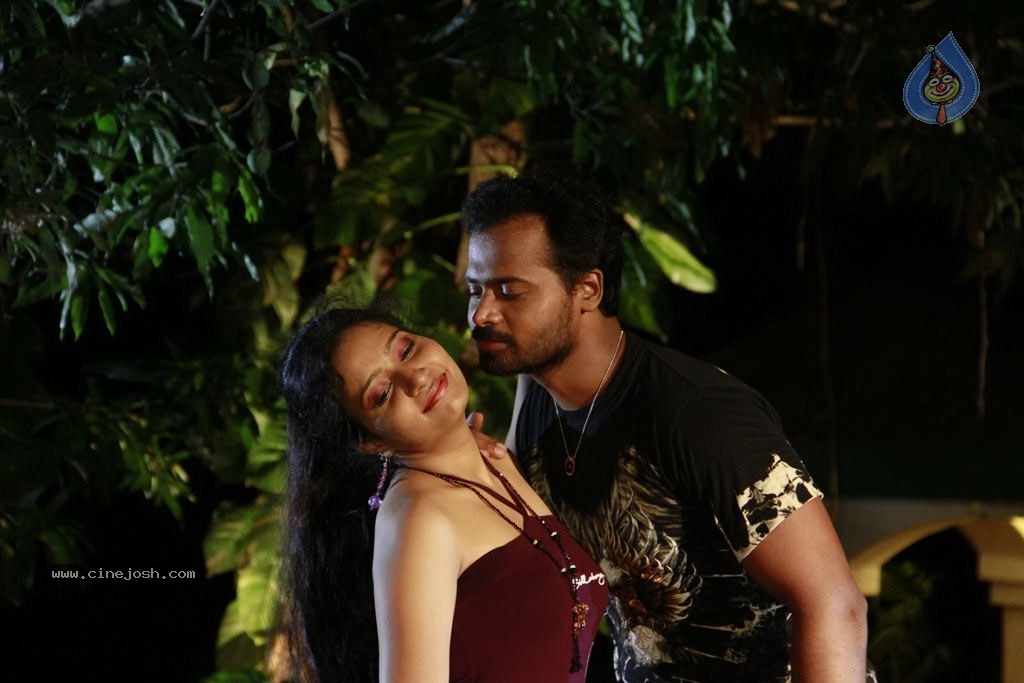 Kayavan Tamil Movie Hot Stills - 23 / 84 photos