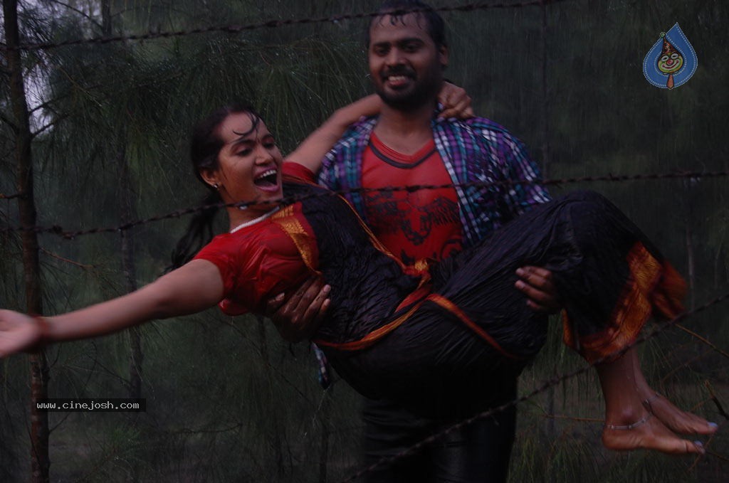 Kayavan Tamil Movie Hot Stills - 40 / 84 photos