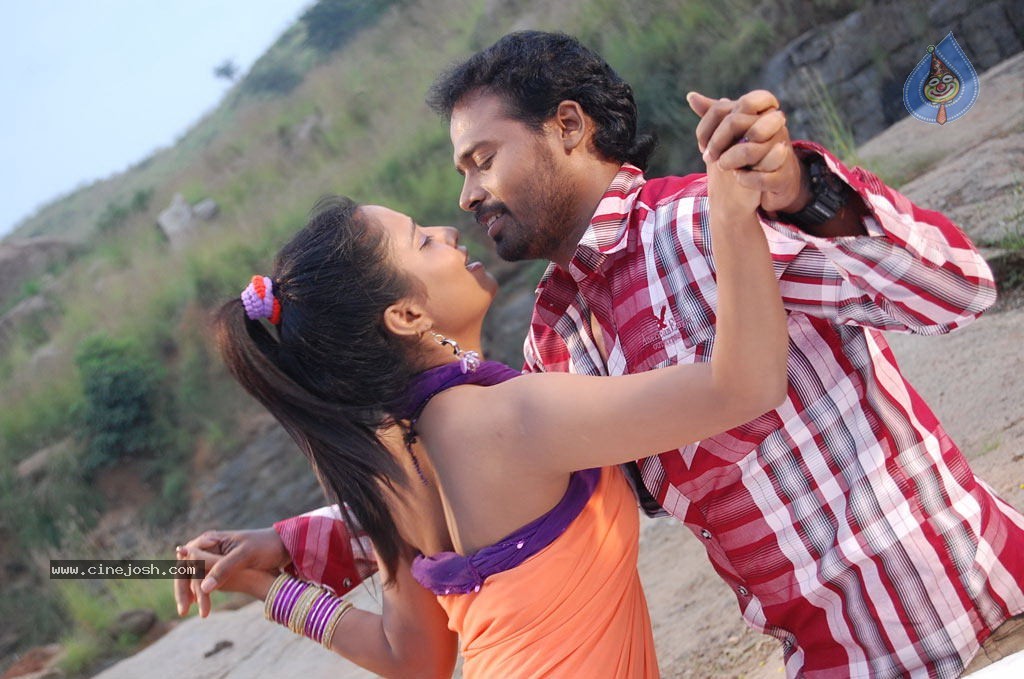 Kayavan Tamil Movie Hot Stills - 70 / 84 photos
