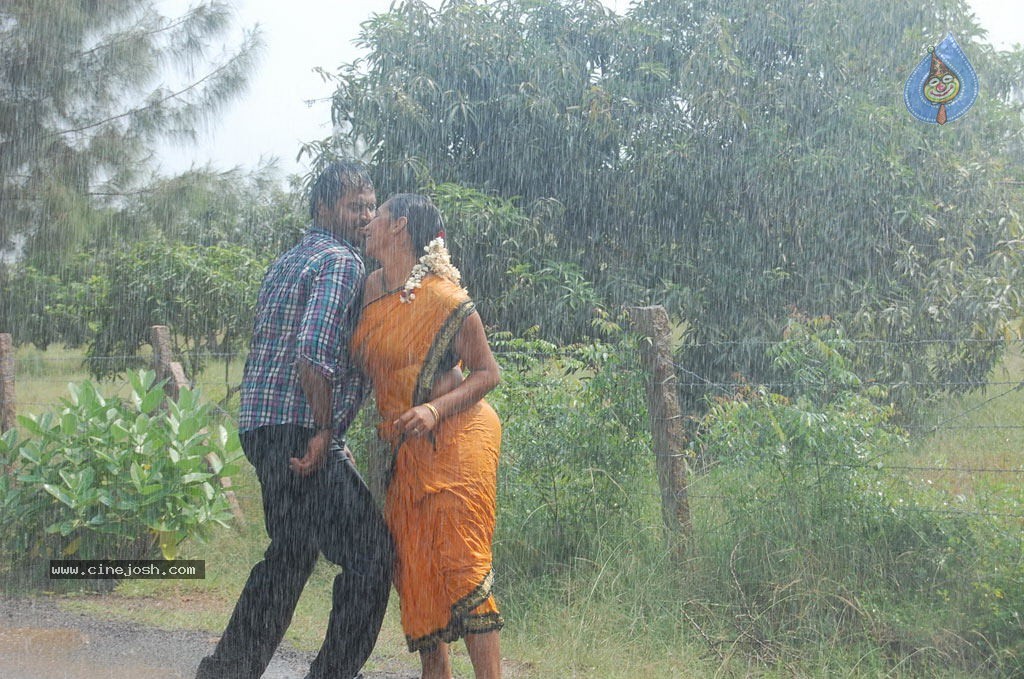 Kayavan Tamil Movie Hot Stills - 81 / 84 photos