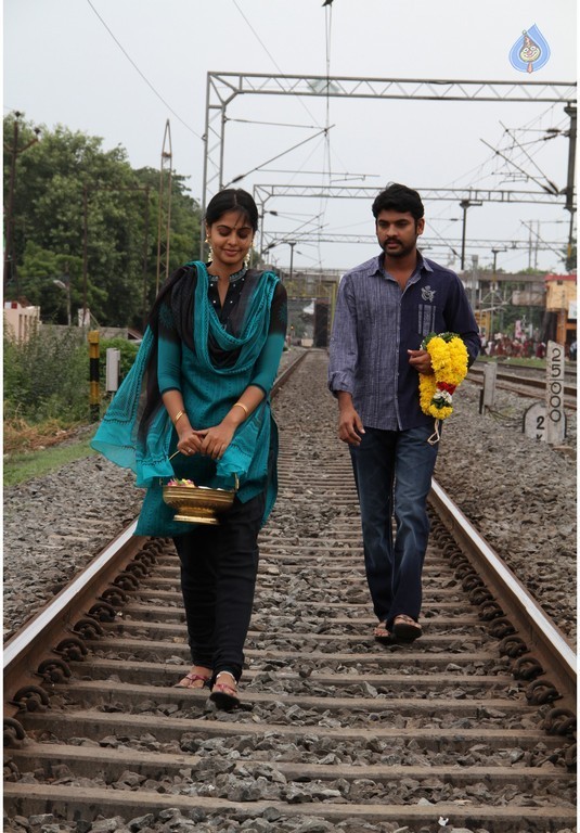 Kedi Billa Killadi Ranga Movie Photos - 22 / 24 photos