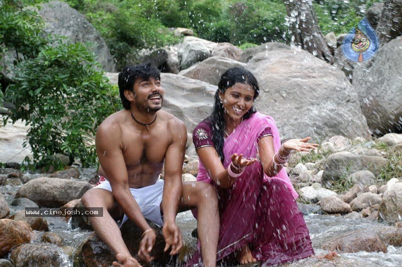 Keezha Theru Kicha Tamil Movie Stills - 14 / 36 photos