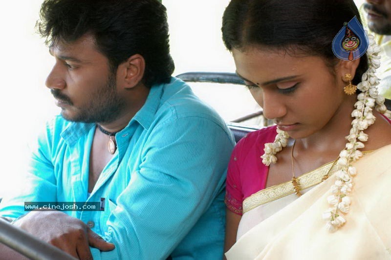 Keezha Theru Kicha Tamil Movie Stills - 26 / 36 photos