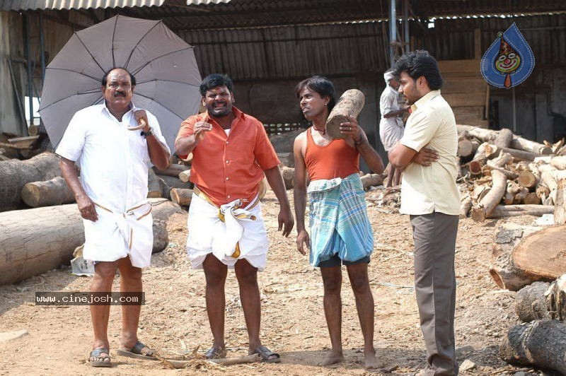 Keezha Theru Kicha Tamil Movie Stills - 32 / 36 photos